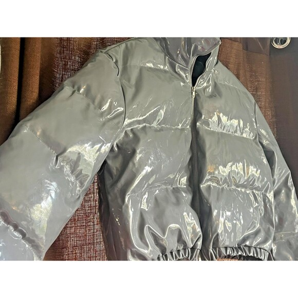 Pretty Little Thing Puffer Coat US Size 12 Vinyl Bubble Jacket Gray Silver Shiny - Picture 2 of 8
